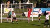 Host se ujmaj veden po rohovm kopu - 0:1.